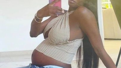 aya-nakamura-insta-baby-bump-486362-0@1x